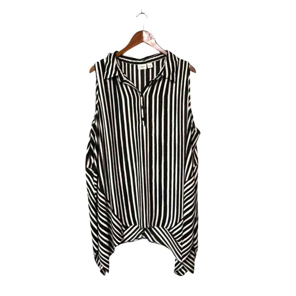 Cato Woman Black & White‎ Striped Sleeveless High-Low Tunic Top Size 26/28W